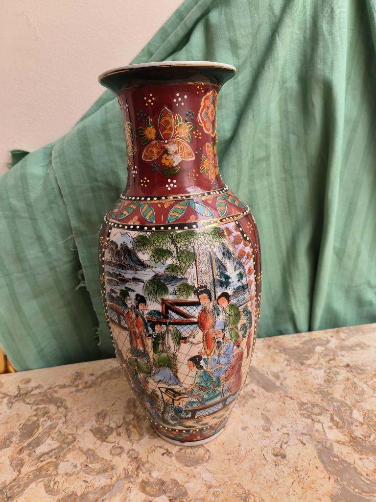 Chineze vaas van 35cm hoog met stempel, Enlèvement