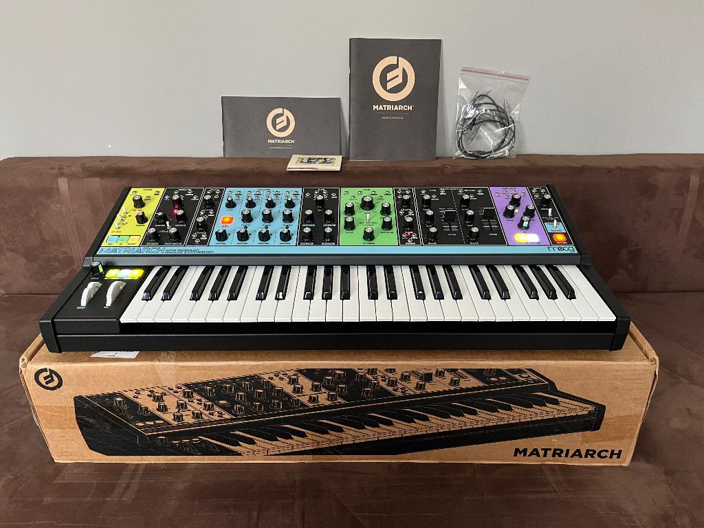 Moog Matriarch, Enlèvement, Comme neuf, 49 touches, Autres marques