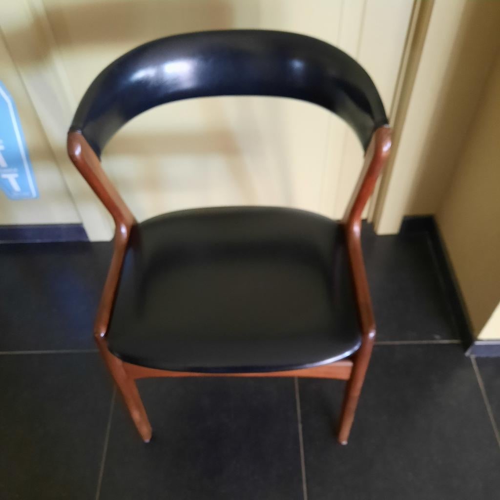 Chaises vintage (4) du designer danois Kai Kristiansen., Enlèvement