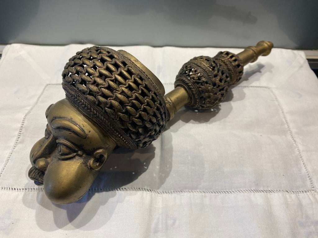 Pipe de cérémonie Baboum Cameroun, Antiquités & Art, Enlèvement, Bronze