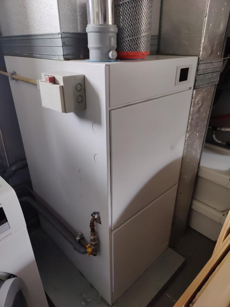 Verwarmingsketel lucht Multicalor Udara 30, Ophalen, Gebruikt, Aardgas, 6 t/m 10 jaar oud