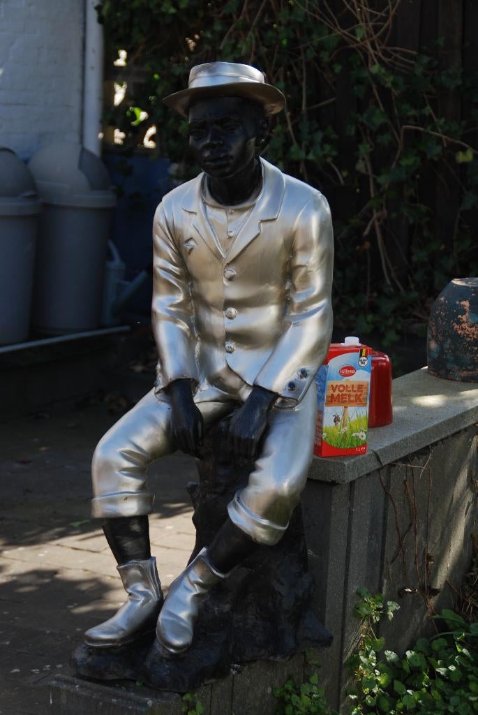 groot bronzen beeld man op boomstronk, Ophalen, Brons