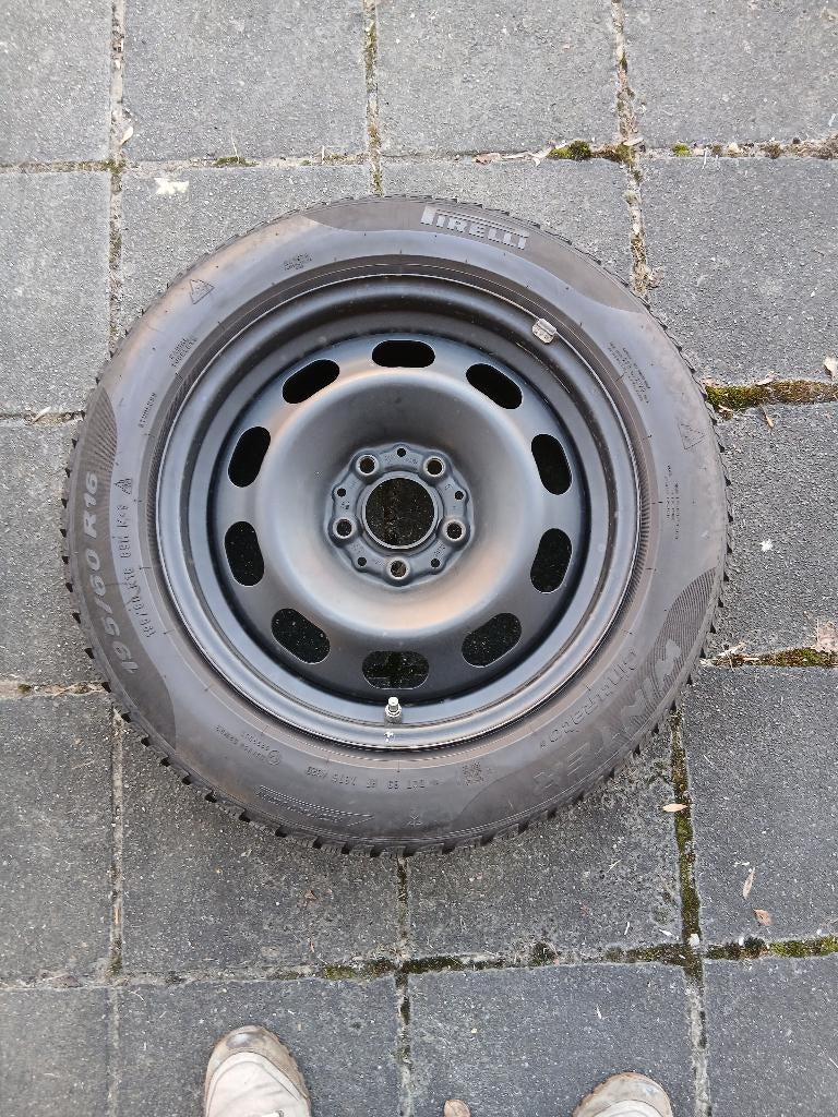 JANTES AVEC PNEUS HIVER, Pneus hiver, 16 pouces, Pneu(s), Enlèvement