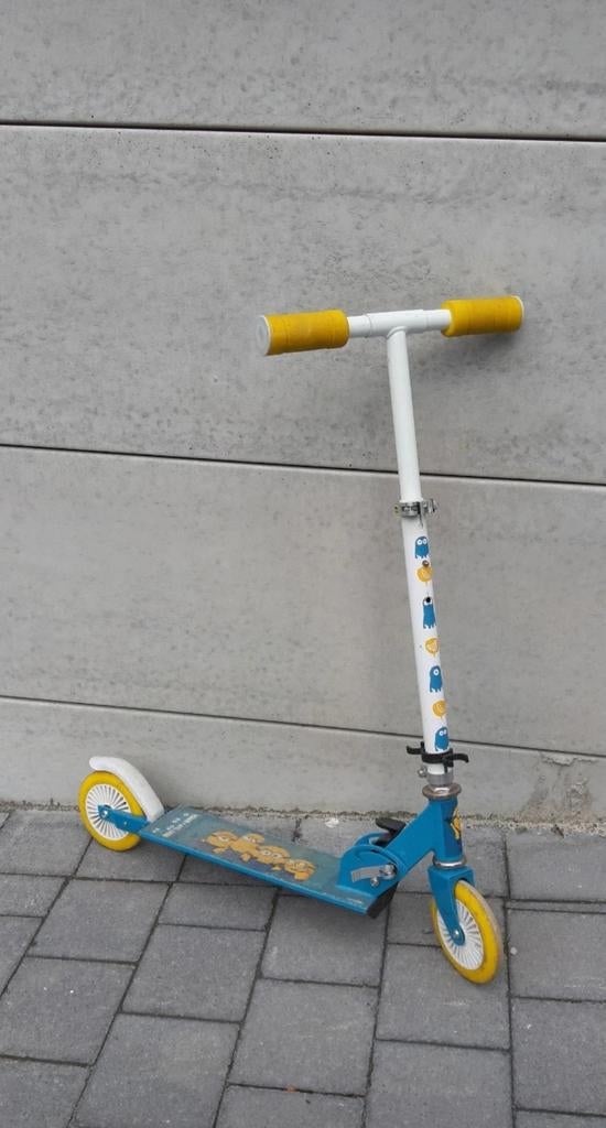 Step minions 2 opplooibaar voetrem blauwe/geel, Ophalen of Verzenden, Gebruikt, Gewone step, Minions