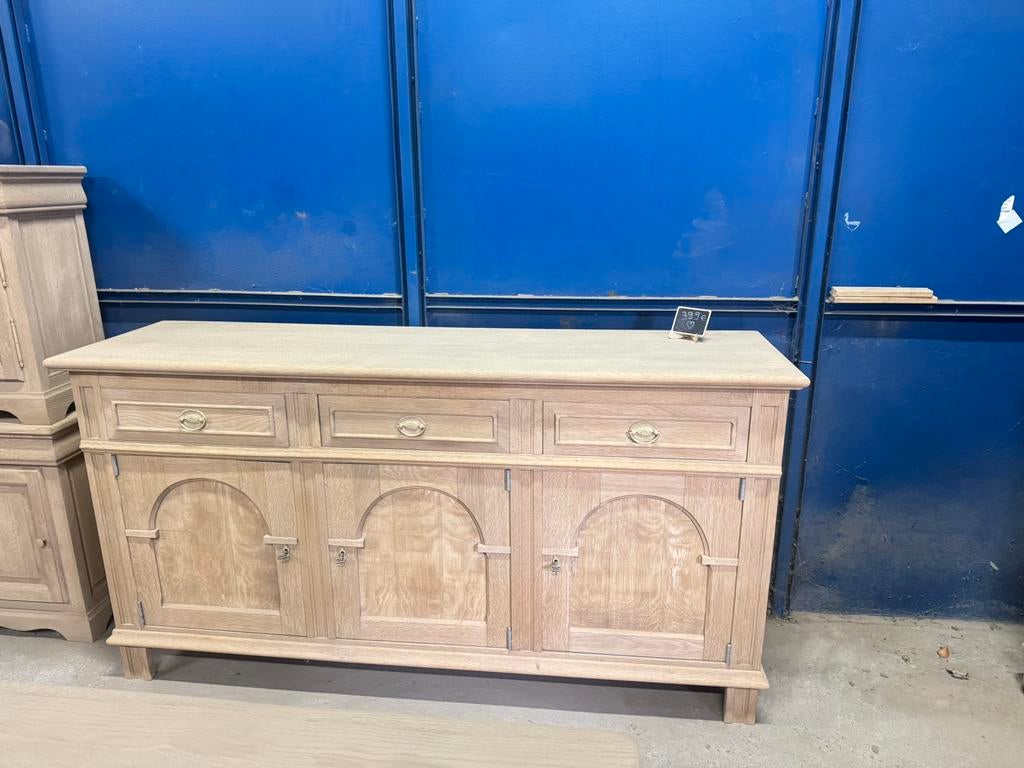 Bahut en chêne AÉROGOMMÉ 3 portes 3 tiroirs 180 cm, Enlèvement, Comme neuf, Chêne