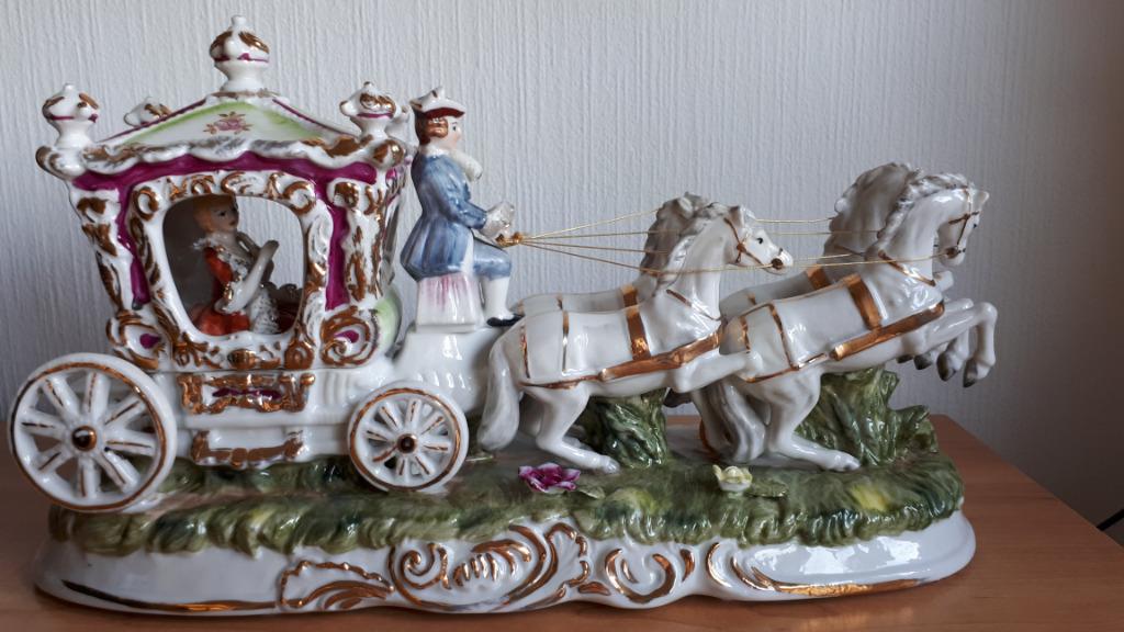 Calèche et chevaux porcelaine de Pacelli, Antiquités & Art, Enlèvement