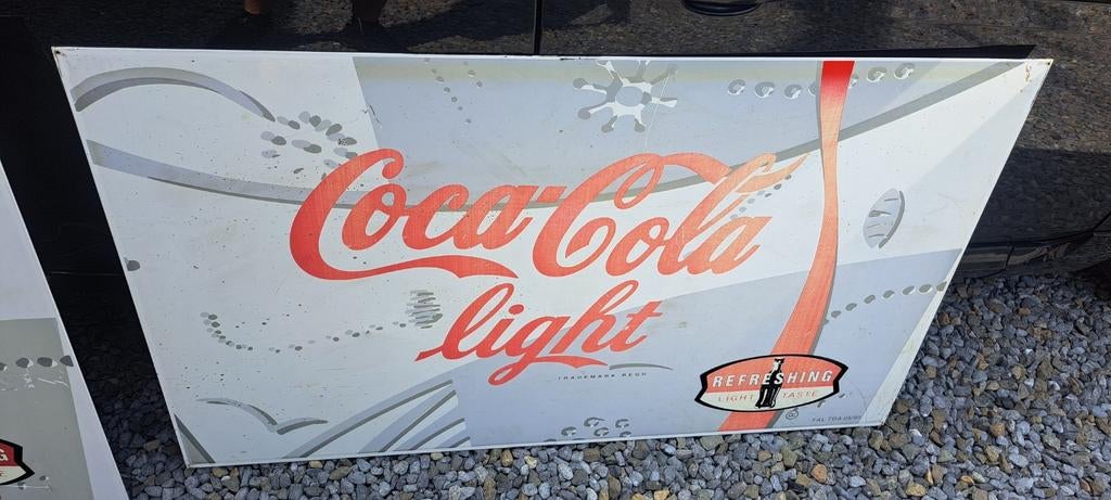 Enseigne coca cola, Enlèvement