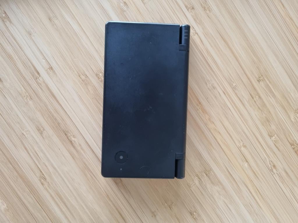 Nintendo DSi - incl spelletjes, tasje, en auto-adapter, Consoles de jeu & Jeux vidéo, Consoles de jeu | Nintendo DS, Utilisé, Dsi