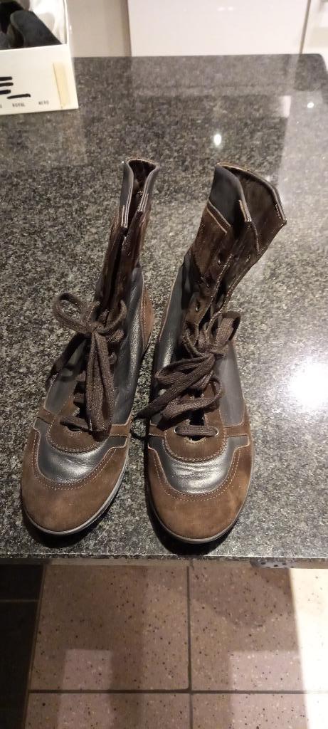 donkerbruine Hogan enkellaarsjes mt 37, Bruin, Lage of Enkellaarzen, Ophalen of Verzenden, Hogan