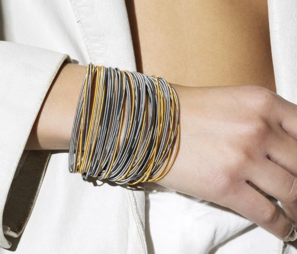 Bracelet de 50 pièces doré et argenté Sarah Pacini neuf, Bijoux, Sacs & Beauté, Enlèvement ou Envoi, Neuf, Autres couleurs, Élastique