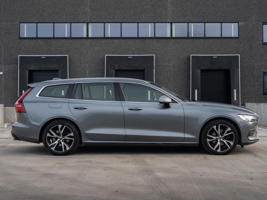 VOLVO V60 Momentum D3 2019 Automaat Apple CarPlay Camera, Auto's, Automaat, 1969 cc, 108 kW, Leder