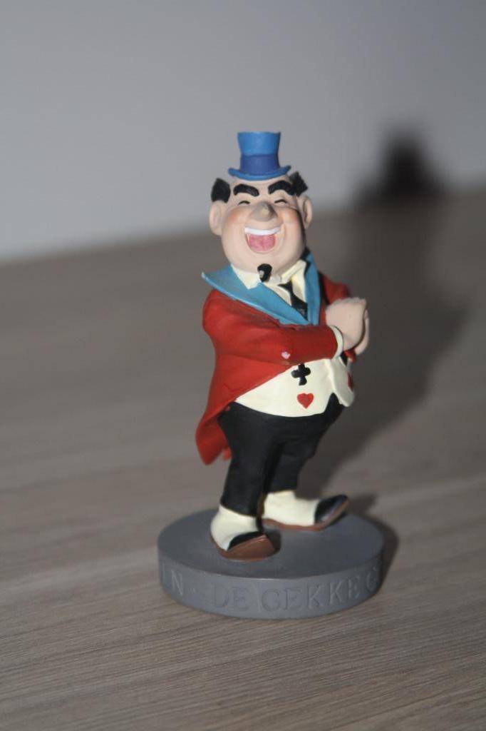 SW 78, 2005 , de gekke gokker beeldje 10 cm , mooie staat, Enlèvement ou Envoi, Bob et Bobette, Comme neuf, Statue ou Figurine