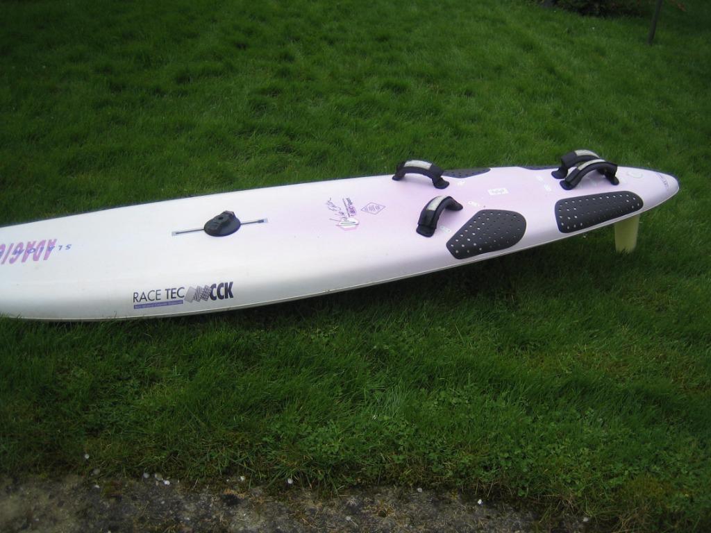 planche à voile, Planche, Enlèvement, Utilisé, Avec aileron(s)