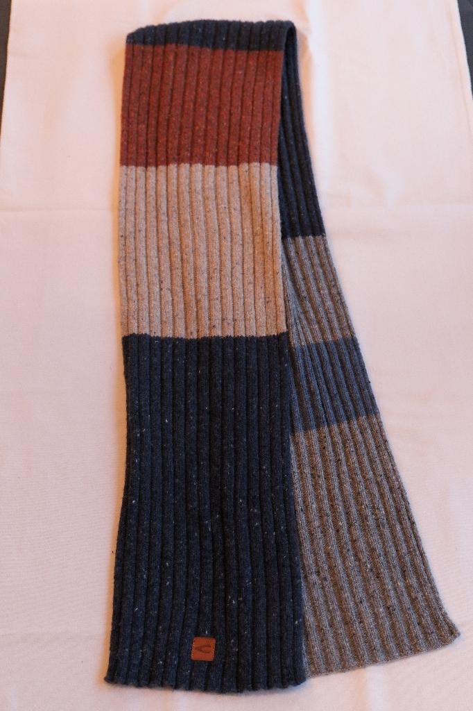 Écharpe côtelée multicolore – tons bleu, gris et brique, Enlèvement ou Envoi, Neuf, Écharpe