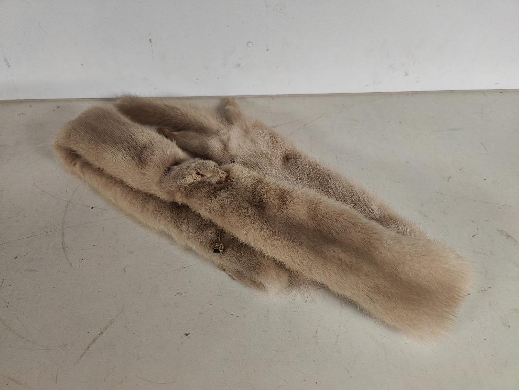 Vintage nerts sjaal jaren 1960, Kleding | Dames, Mutsen, Sjaals en Handschoenen, Ophalen of Verzenden, Gedragen, Sjaal