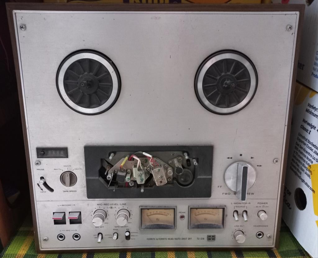 Sony tapecorder et Philips 532 speaker, Enlèvement