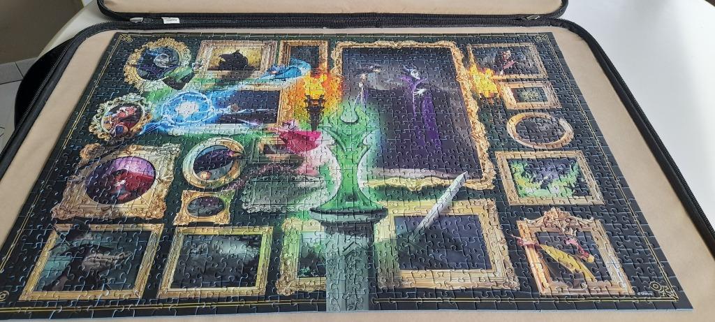 Puzzel Disney Villainous - Malificent, Hobby en Vrije tijd, Ophalen of Verzenden, 500 t/m 1500 stukjes, Zo goed als nieuw, Legpuzzel