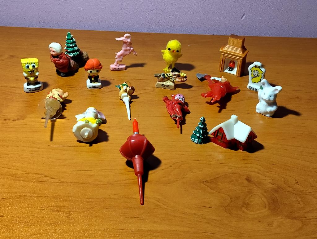 16 taartdecoraties/beeldjes, Ophalen