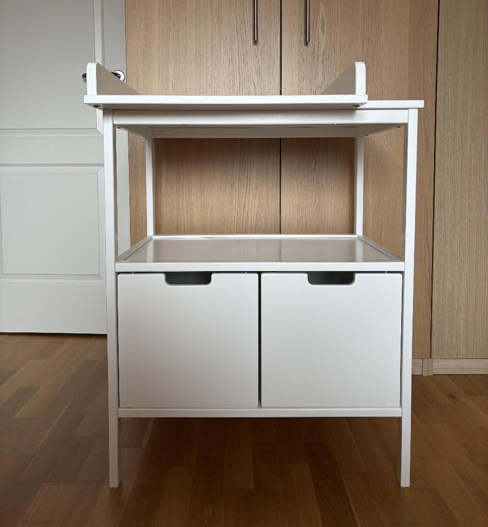 Table à langer ESSENTIEL blanc - Marque AT4, Kinderen en Baby's, Kinderkamer | Commodes en Kasten, Zo goed als nieuw, Ophalen