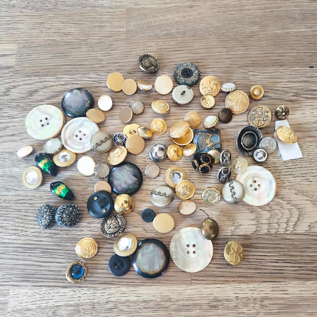 lot de 80 nœuds, Enlèvement