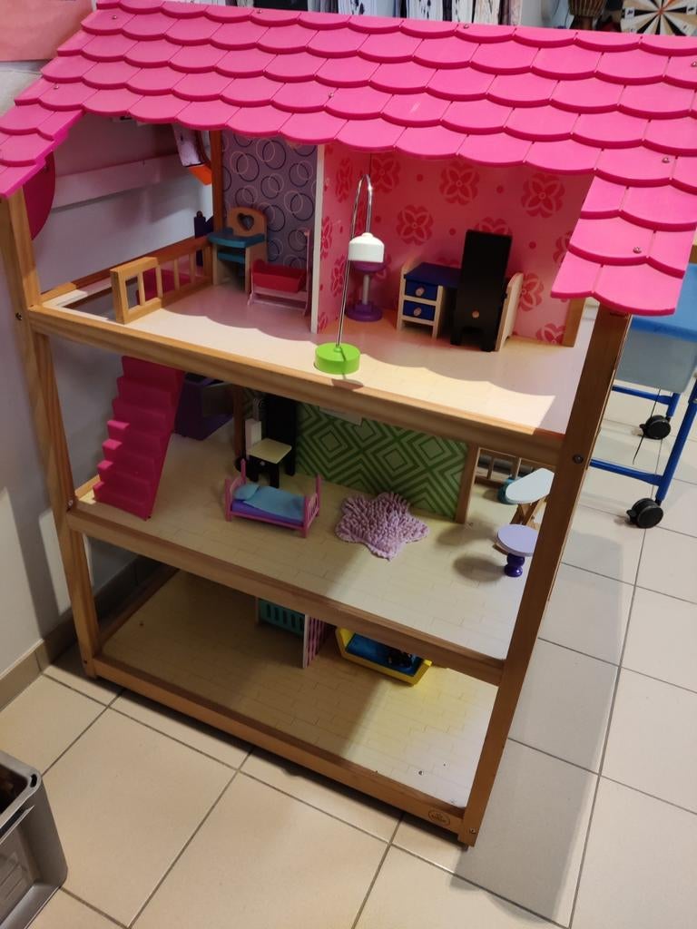 Poppenhuis / barbiehuis, Ophalen, Zo goed als nieuw, Poppenhuis