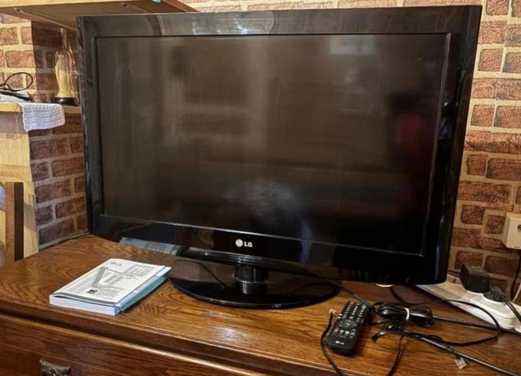 Téléviseur LG LCD 32 pouces - Modèle 32LH2000, Audio, Tv en Foto, Ophalen, LCD, Zo goed als nieuw, LG