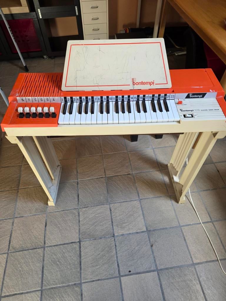 Bontempi piano synthesizer., Ophalen