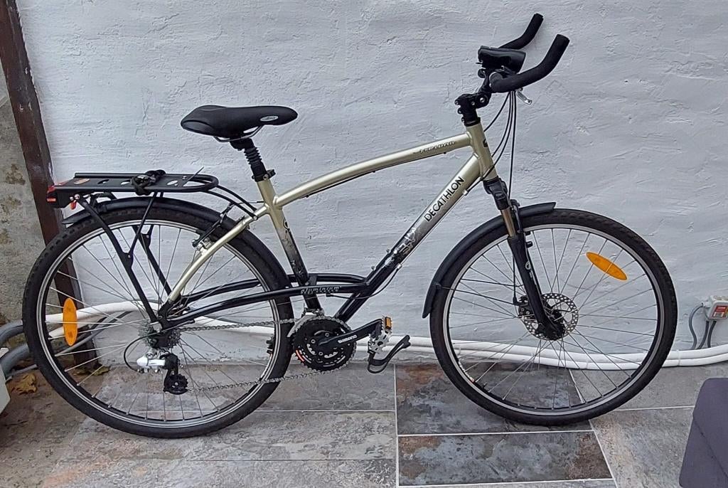 Trekking fiets Decathlon Triban Trail 7, Fietsen en Brommers, 28 inch, Gebruikt, Vering, Meer dan 20 versnellingen