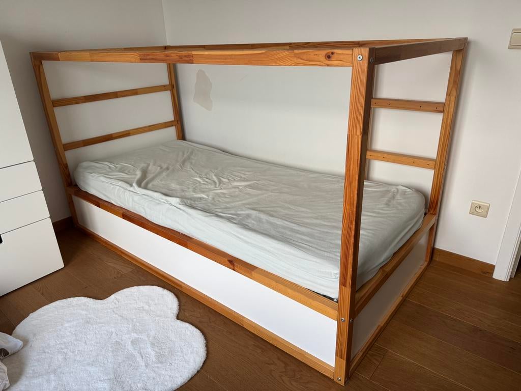 Keerbaar bed 90x200, Ophalen, Zo goed als nieuw