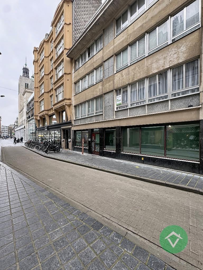 Appartement met 1 slaapkamer en ruim terras te Oostende, Immo, 241 kWh/m²/jaar, Provincie West-Vlaanderen, 69 m², Oostende