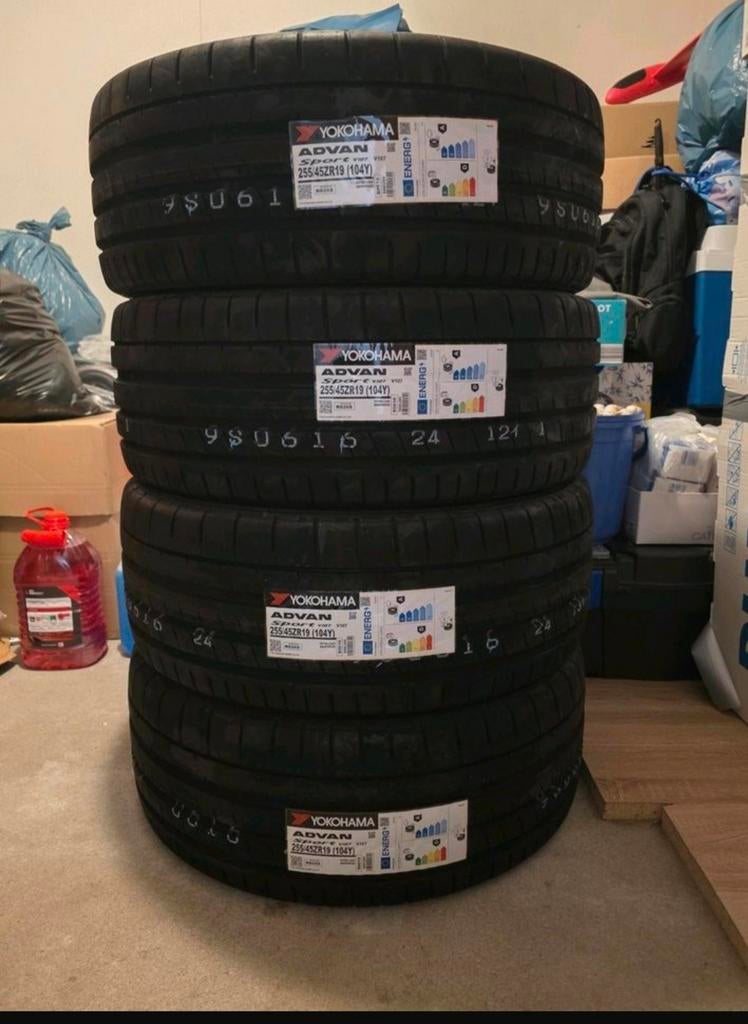 255 45 19 Yokohama 104Y, Volkswagen Tiguan, Autos : Pièces & Accessoires, Pneus & Jantes, Neuf, Enlèvement ou Envoi, Pneus été