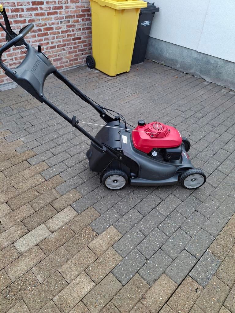 Honda hrx 476 zelftrekker,met graszak staat niet op foto ., Ophalen