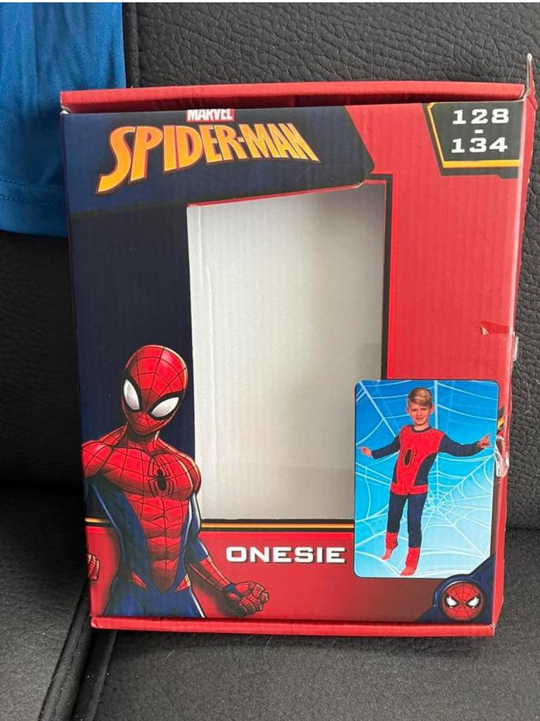 Spiderman onesie maat 128/134 (ook voor carnaval) nieuwstaat, Ophalen of Verzenden, Zo goed als nieuw