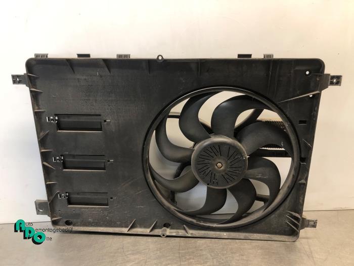 Koelvin van een Volvo V40 (V40 12-), Gebruikt, -, -, Ophalen of Verzenden