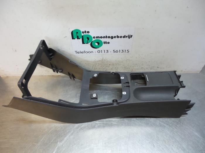 Console centrale d'un Volkswagen Golf Plus (Golf Plus 05-), Volkswagen, -, 3 mois de garantie, Utilisé