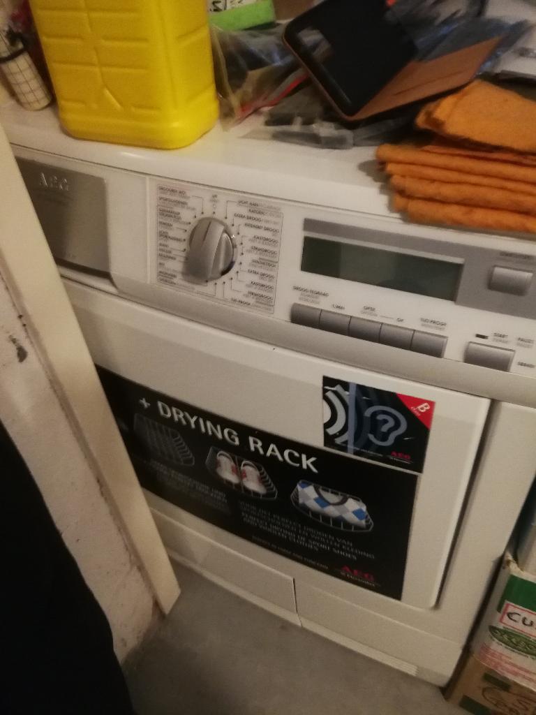 Séchoir AEG à Condensation 7KG, 6 à 8 kg, Chargeur frontal, Enlèvement, Utilisé