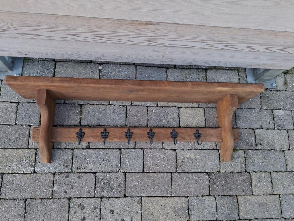 Archelle porte manteau en chêne, Enlèvement