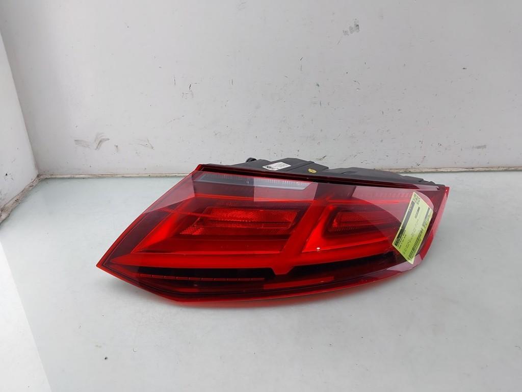 FEU ARRIÈRE DROIT Audi TT (FV3 / FVP) (|8S0945096|), Auto-Union-Straße  1,
85057  Ingolstadt, DE, Info@audi.de, Audi, Utilisé