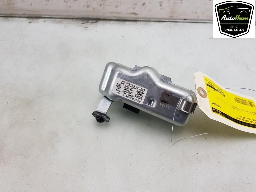 STUURSLOT Seat Leon (KLB) (01-2019/-) (|2Q0905861B|), Gebruikt, Seat