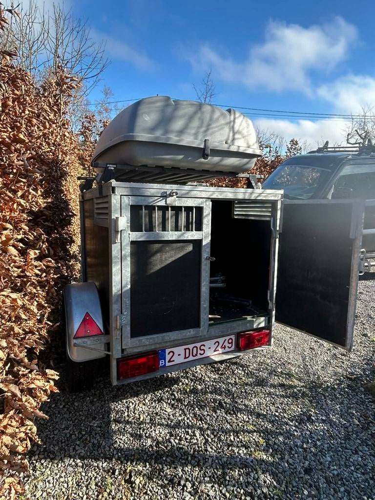 Remorque à bagages avec coffre, Enlèvement