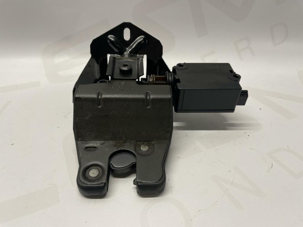 Achterklep slotmechanisme BMW E39 8168892, -, Utilisé, -, Enlèvement ou Envoi