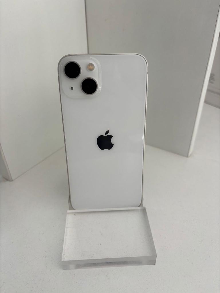 iPhone 13 (wit), Ophalen of Verzenden, Zo goed als nieuw, IPhone 13, Hoesje of Tasje