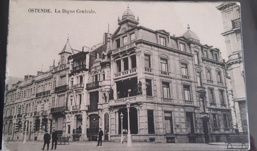 Postkaart OOSTENDE OSTENDE villa's zeedijk DIGUE !, Verzenden