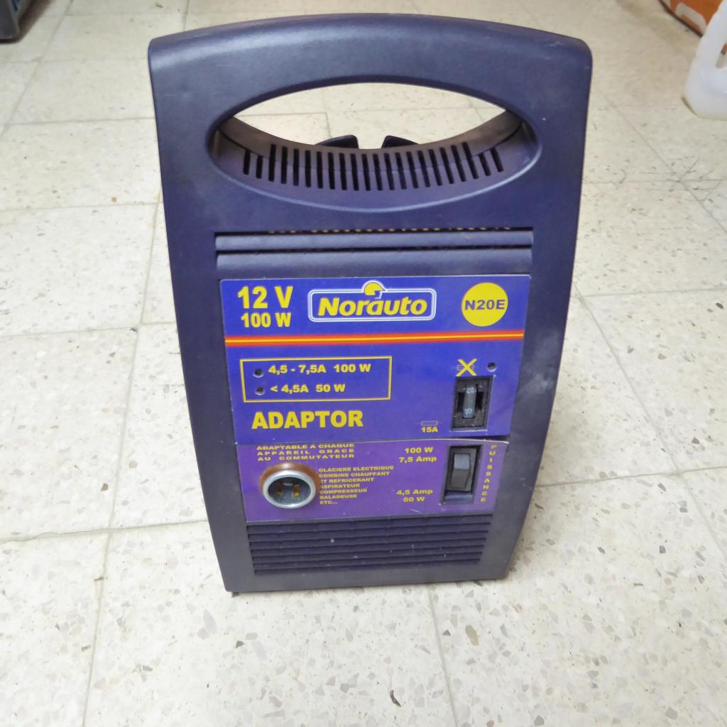 Norauto N20E 12V 100W adapter, spanning 12V, Autos : Pièces & Accessoires, Enlèvement ou Envoi