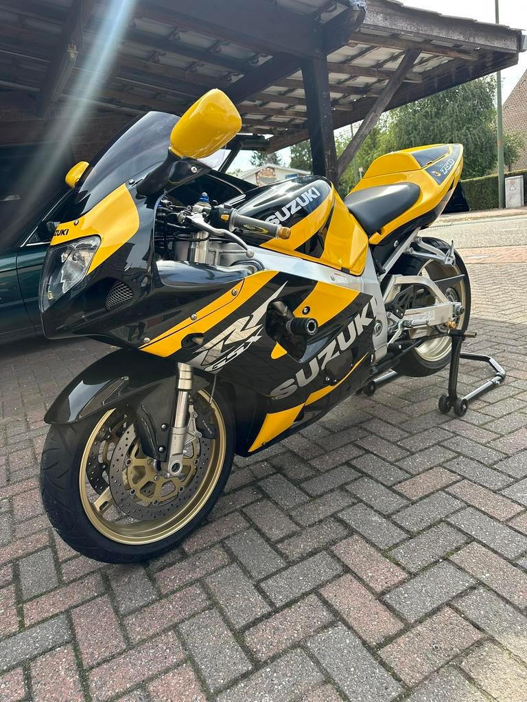 Suzuki GSX-R 750
