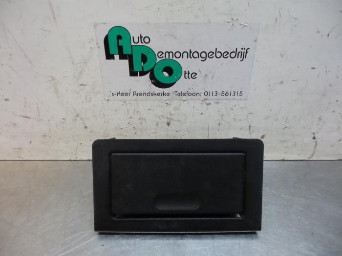 Asbak voor van een BMW 3-Serie (3-Serie 90-), Gebruikt, -, -, Ophalen of Verzenden