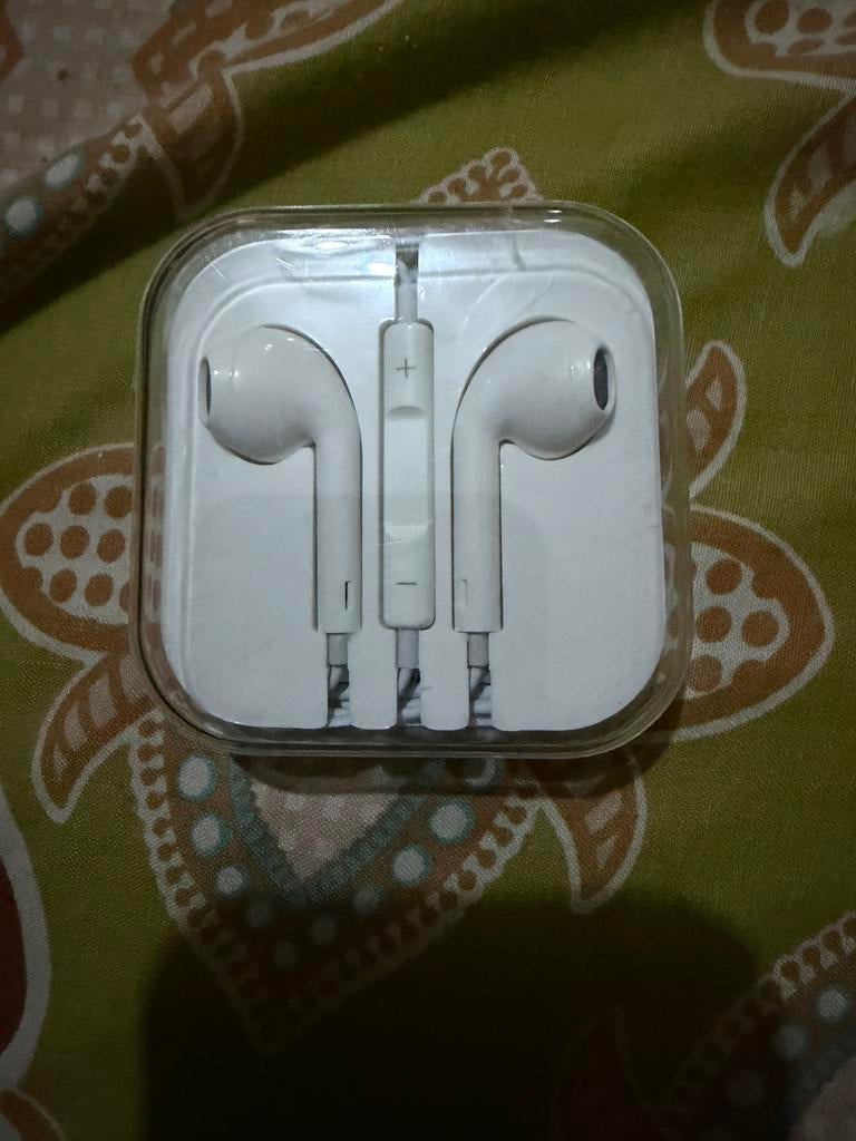 Écouter iPhone 8 original neuf jamais utilisé, Enlèvement ou Envoi, Neuf