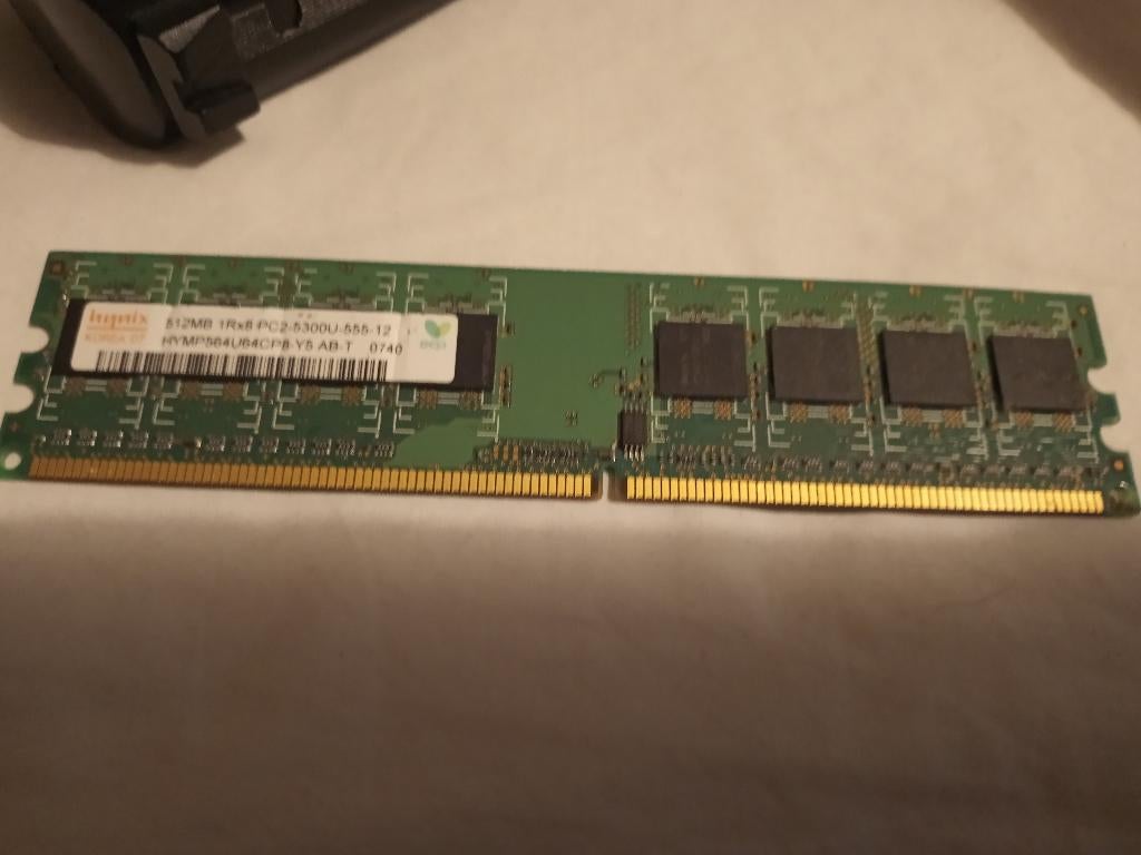 Hynix DDR2 512 MB RAM-stick HYMP564U64CP8-Y5 AB-T, Computers en Software, Ophalen of Verzenden, DDR2, Desktop, 1 GB of minder