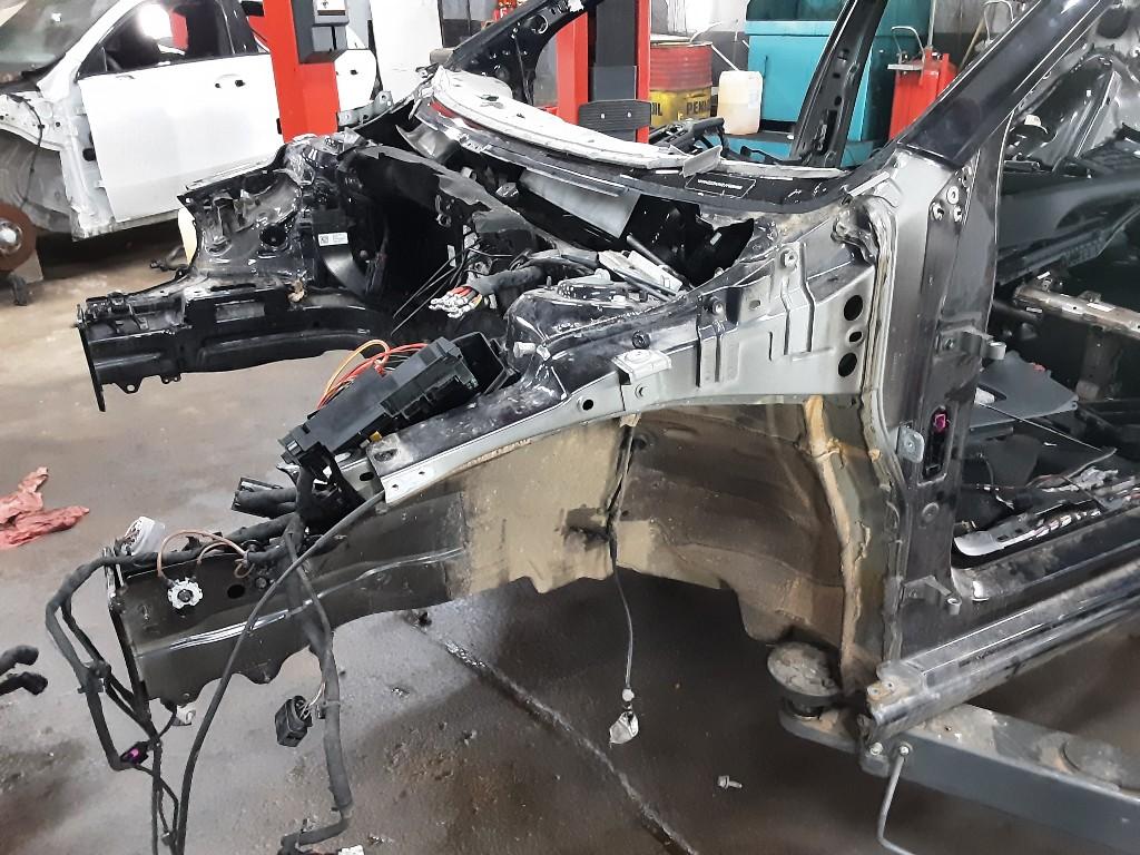 PARE BOUE AVANT GAUCHE Volkswagen Polo VI (AW1), Utilisé, Gauche, Volkswagen, Garde-boue