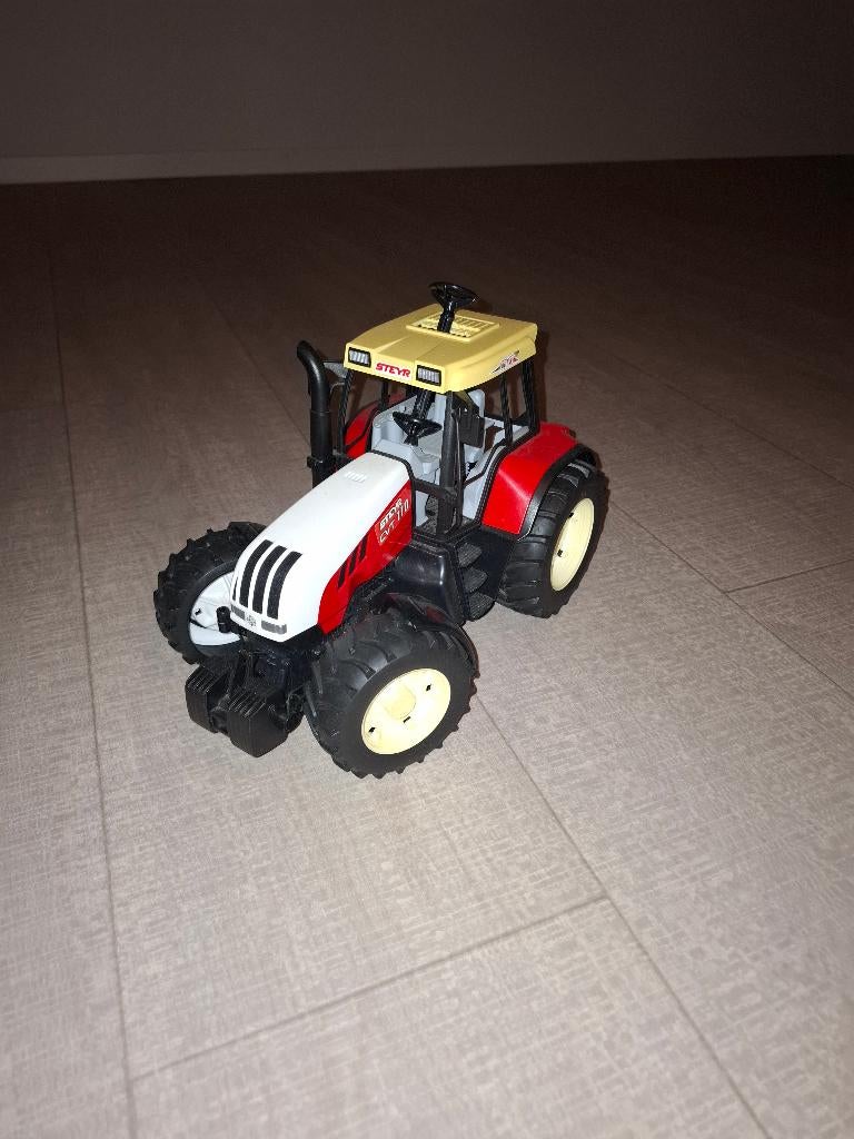 Bruder tractor Steyr 6300 Terrus CVT, Kinderen en Baby's, Speelgoed |Speelgoedvoertuigen, Ophalen